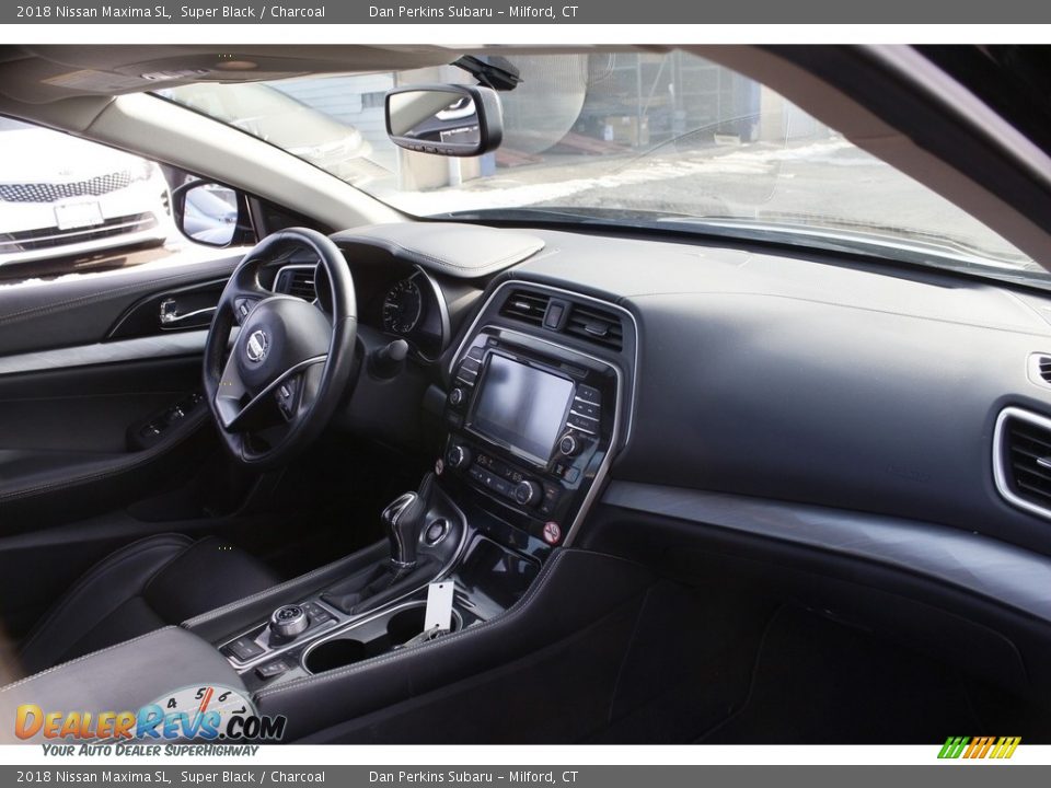2018 Nissan Maxima SL Super Black / Charcoal Photo #9