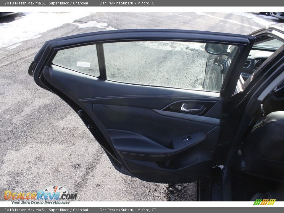 2018 Nissan Maxima SL Super Black / Charcoal Photo #19