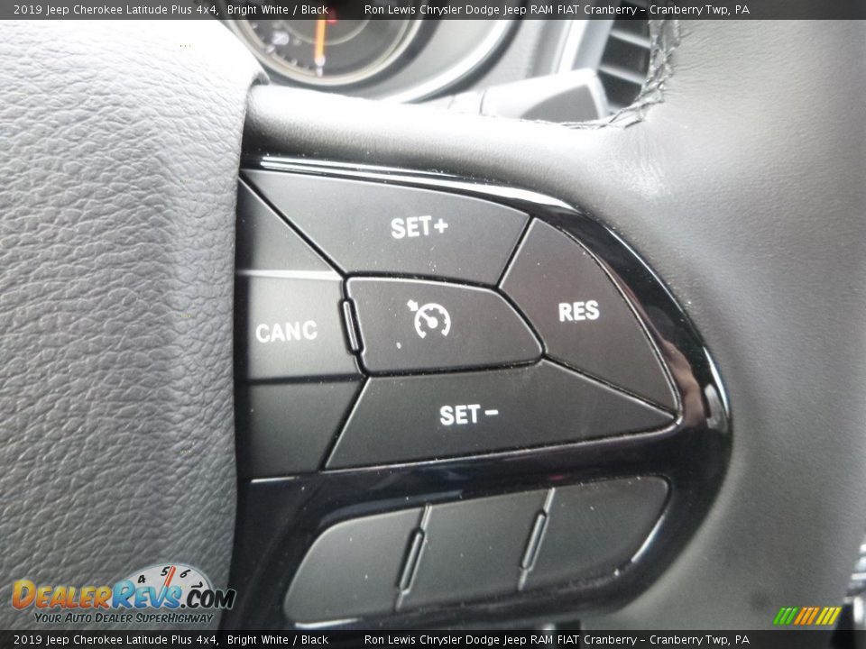 2019 Jeep Cherokee Latitude Plus 4x4 Bright White / Black Photo #18