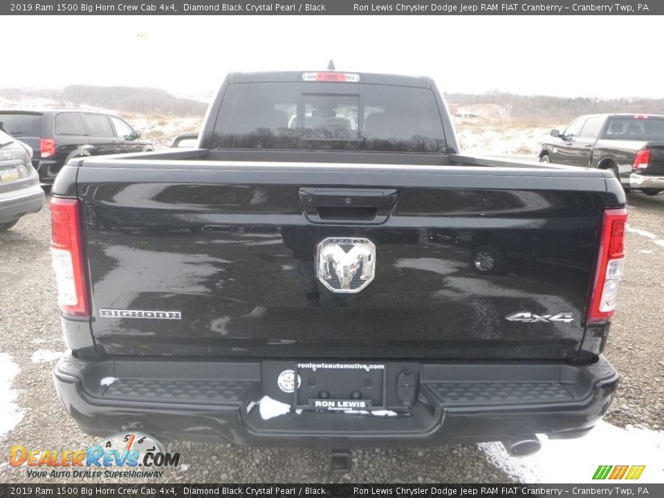 2019 Ram 1500 Big Horn Crew Cab 4x4 Diamond Black Crystal Pearl / Black Photo #4