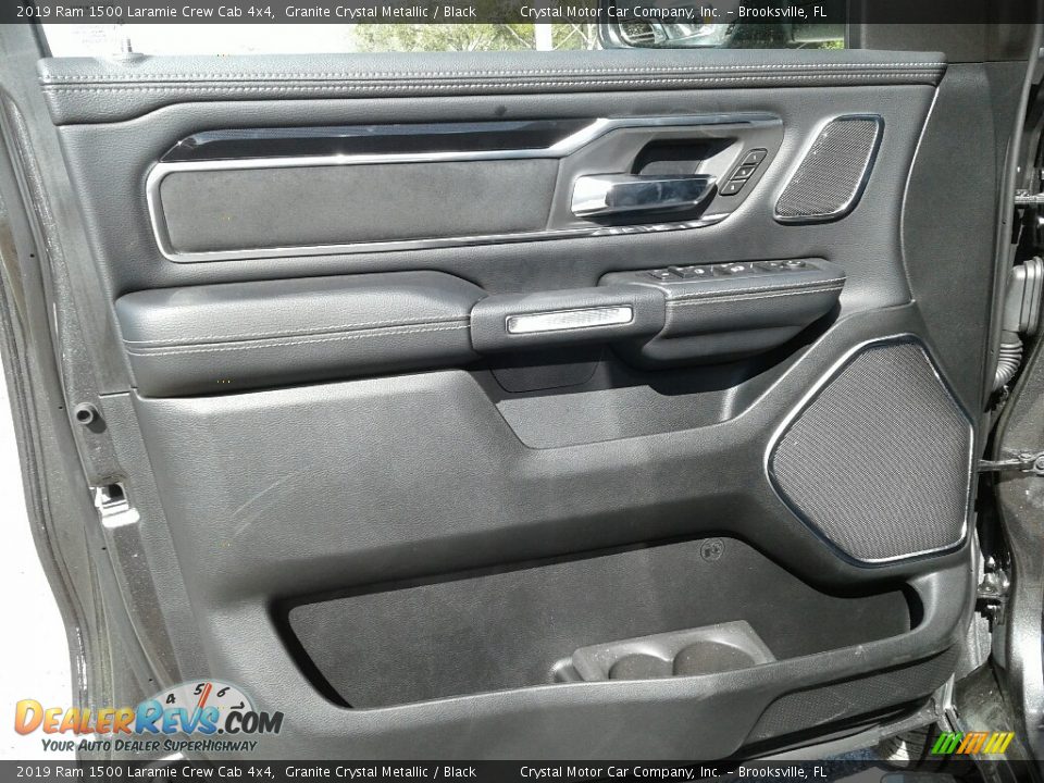 2019 Ram 1500 Laramie Crew Cab 4x4 Granite Crystal Metallic / Black Photo #17