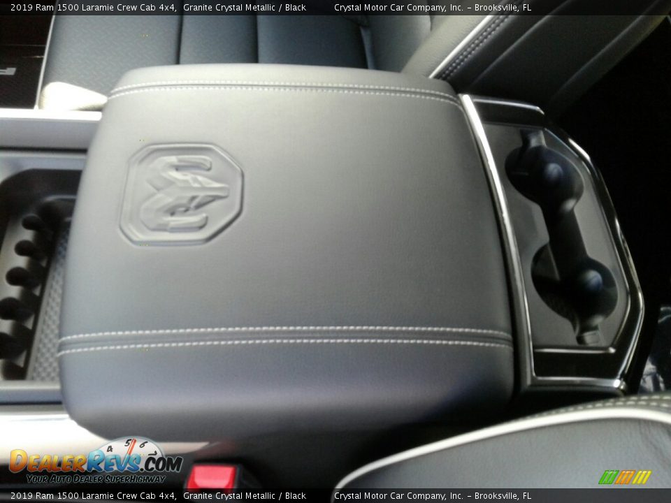 2019 Ram 1500 Laramie Crew Cab 4x4 Granite Crystal Metallic / Black Photo #18