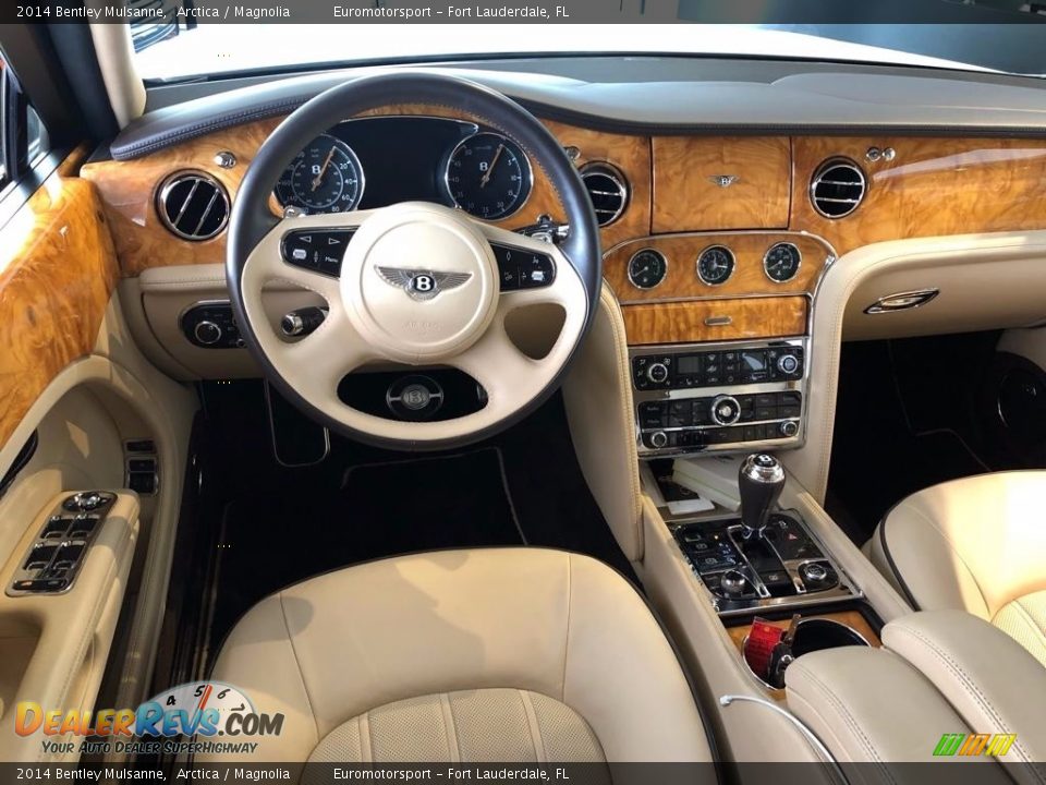 Dashboard of 2014 Bentley Mulsanne  Photo #2