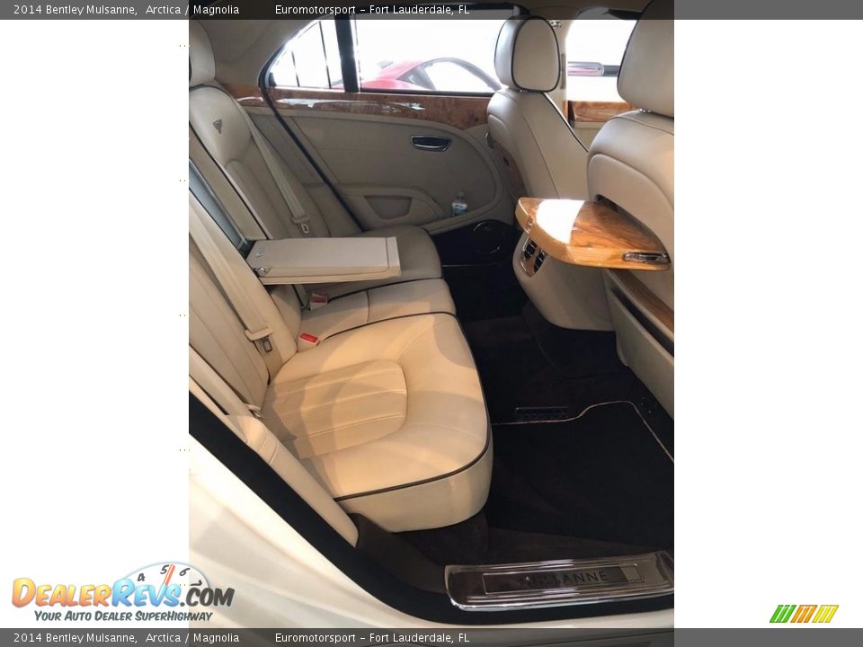 Rear Seat of 2014 Bentley Mulsanne  Photo #3