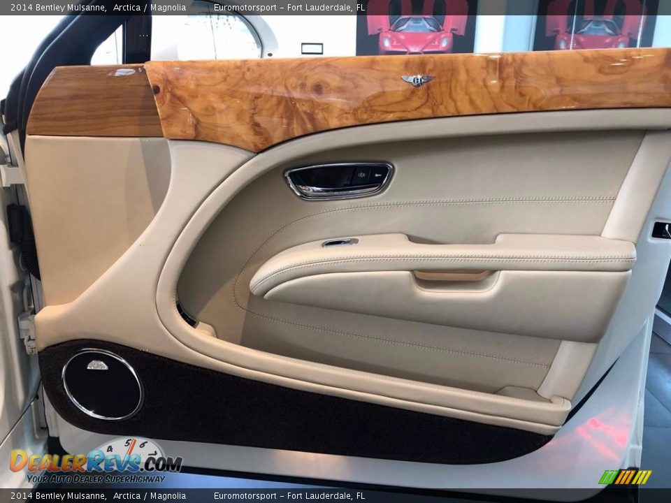 Door Panel of 2014 Bentley Mulsanne  Photo #5