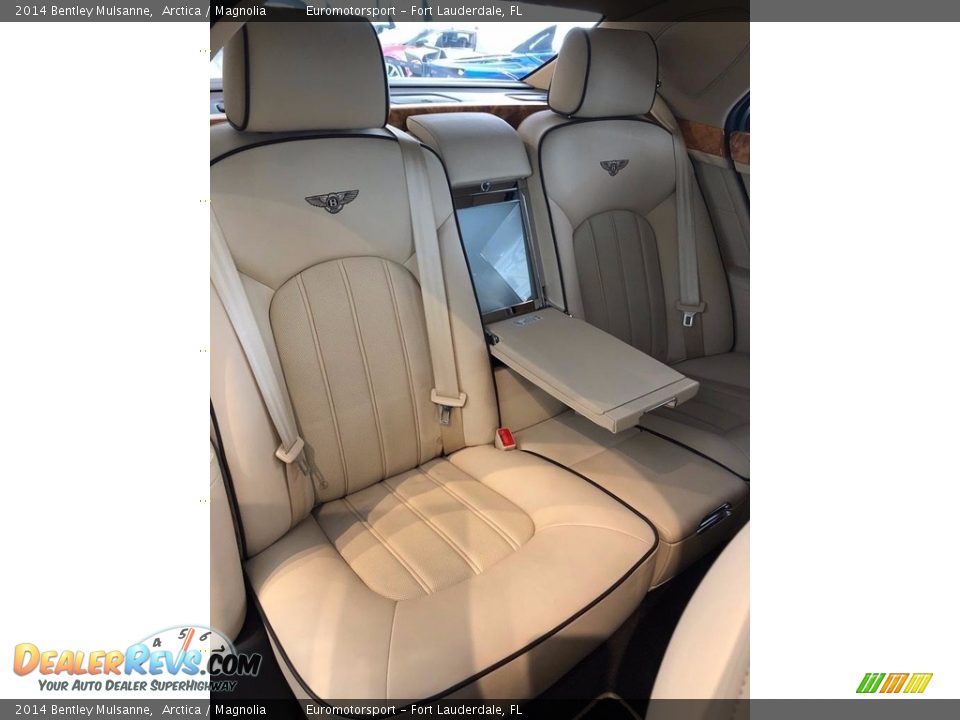Rear Seat of 2014 Bentley Mulsanne  Photo #6