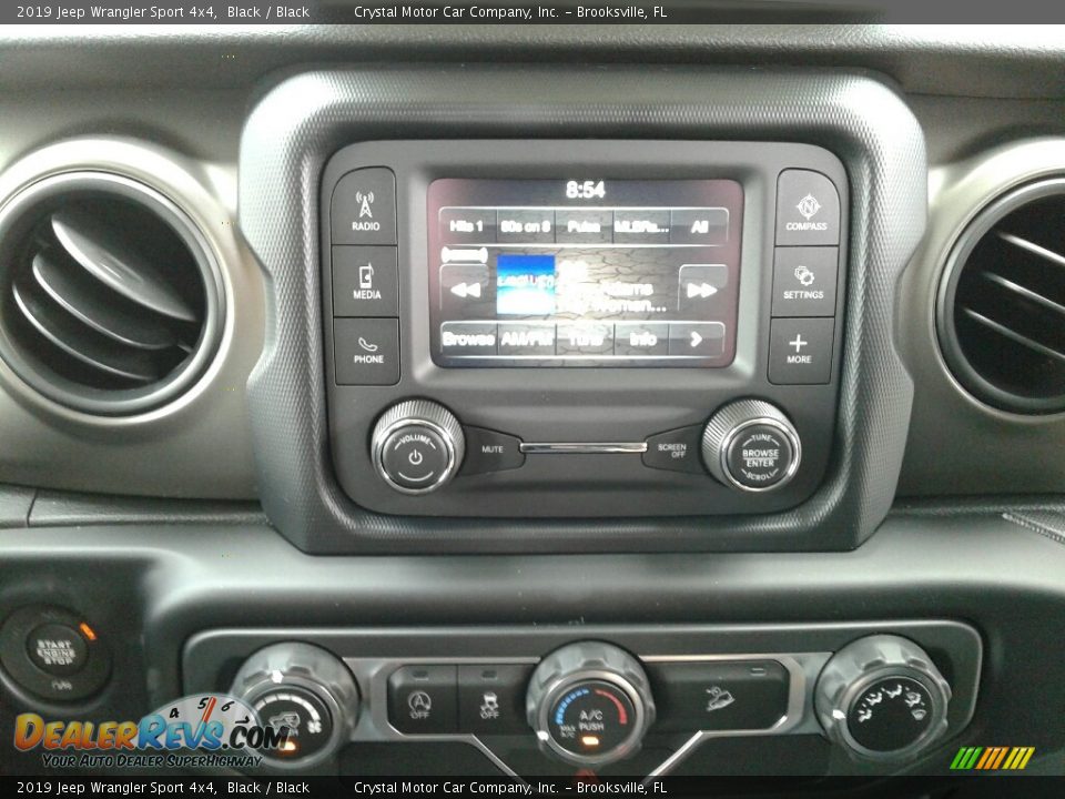 Controls of 2019 Jeep Wrangler Sport 4x4 Photo #15