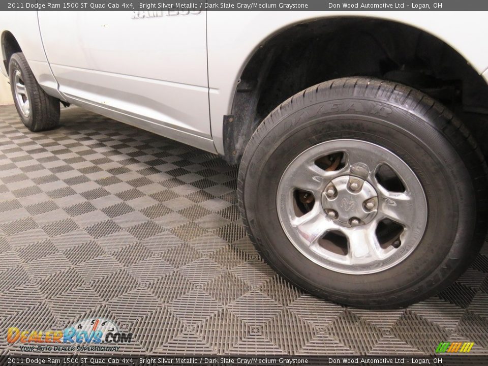 2011 Dodge Ram 1500 ST Quad Cab 4x4 Bright Silver Metallic / Dark Slate Gray/Medium Graystone Photo #2