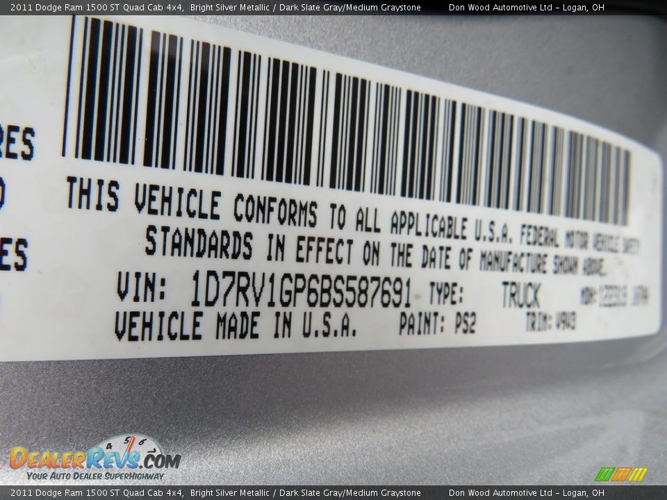 2011 Dodge Ram 1500 ST Quad Cab 4x4 Bright Silver Metallic / Dark Slate Gray/Medium Graystone Photo #36