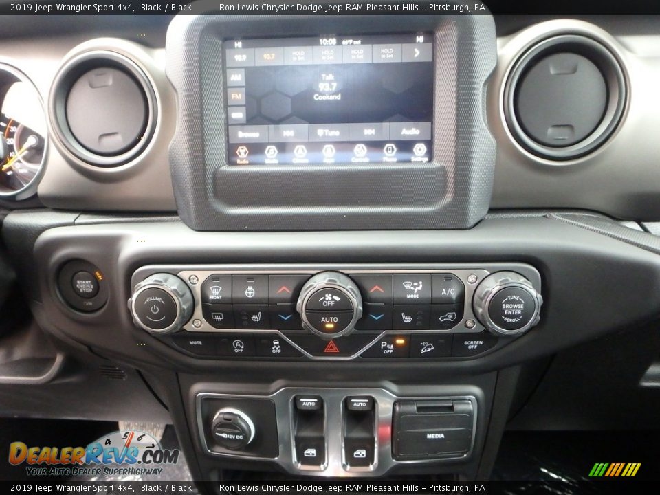 2019 Jeep Wrangler Sport 4x4 Black / Black Photo #16