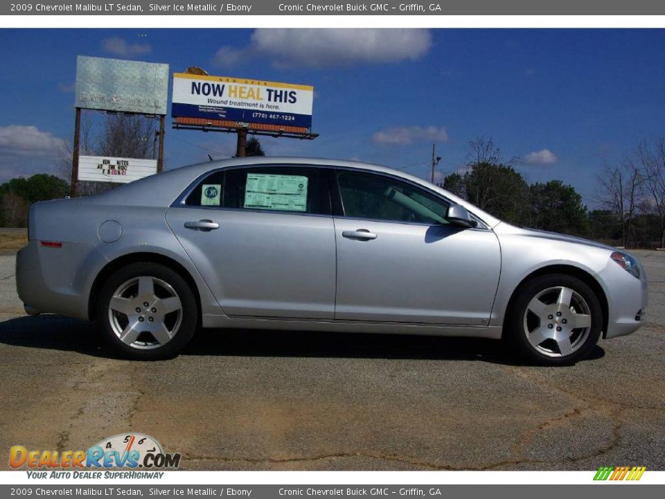 2009 Chevrolet Malibu LT Sedan Silver Ice Metallic / Ebony Photo #5