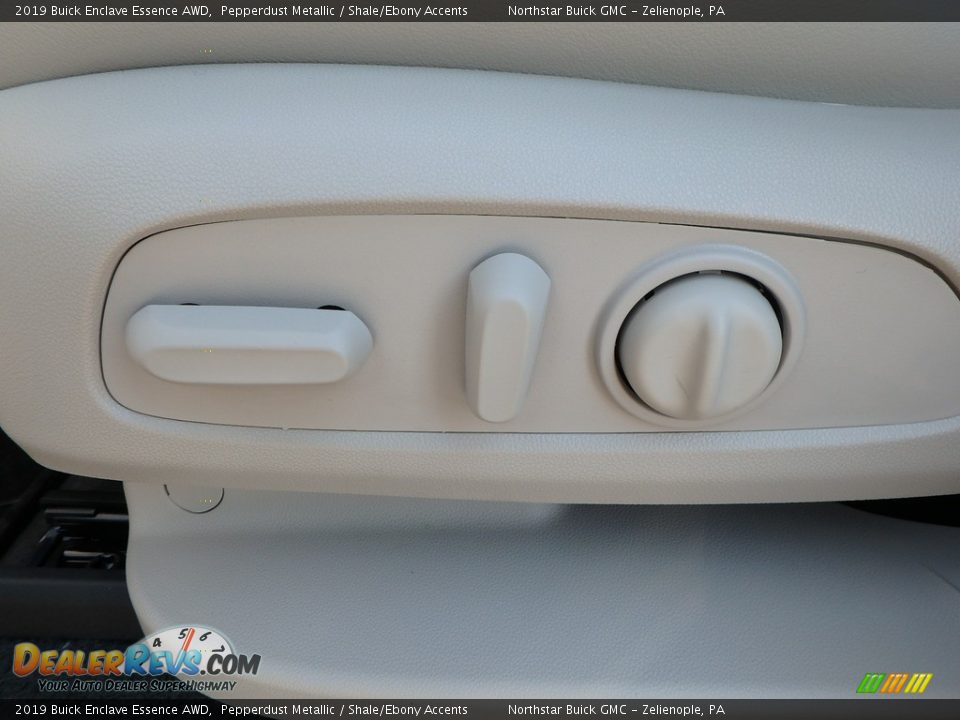 2019 Buick Enclave Essence AWD Pepperdust Metallic / Shale/Ebony Accents Photo #20