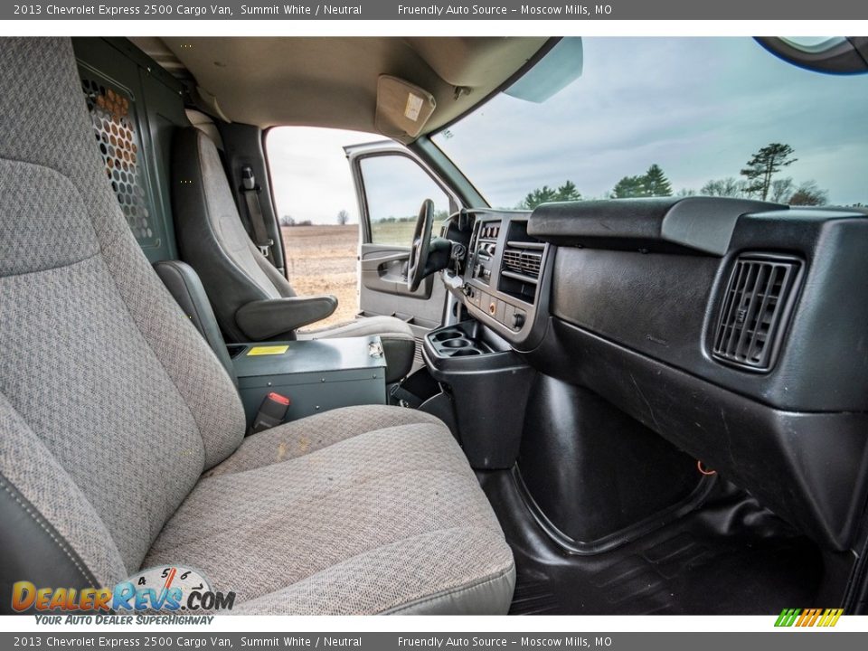 2013 Chevrolet Express 2500 Cargo Van Summit White / Neutral Photo #30