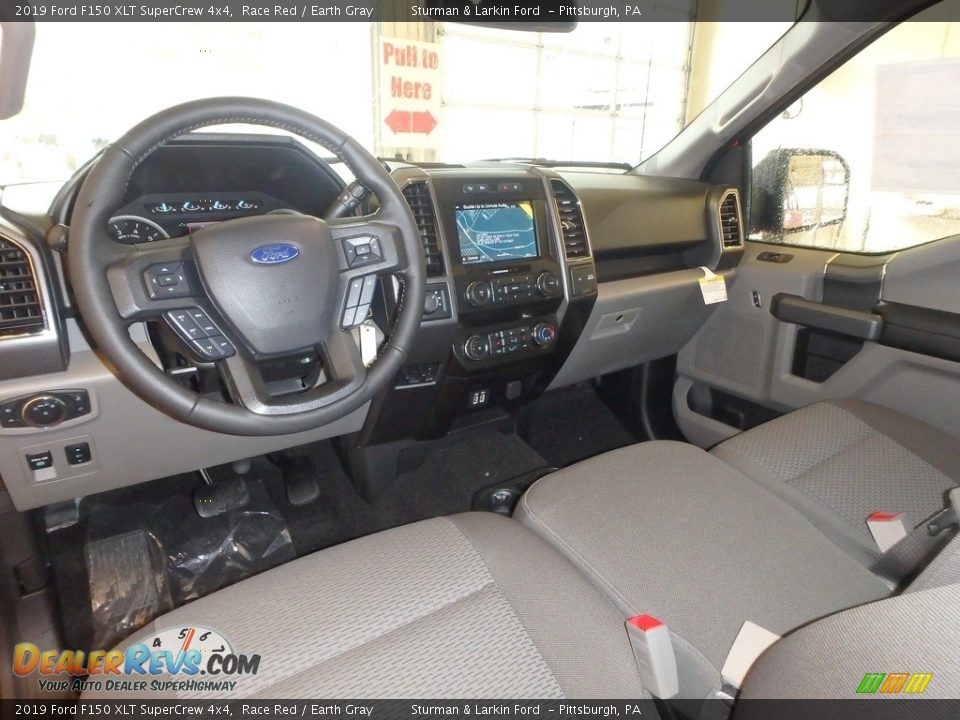 2019 Ford F150 XLT SuperCrew 4x4 Race Red / Earth Gray Photo #8
