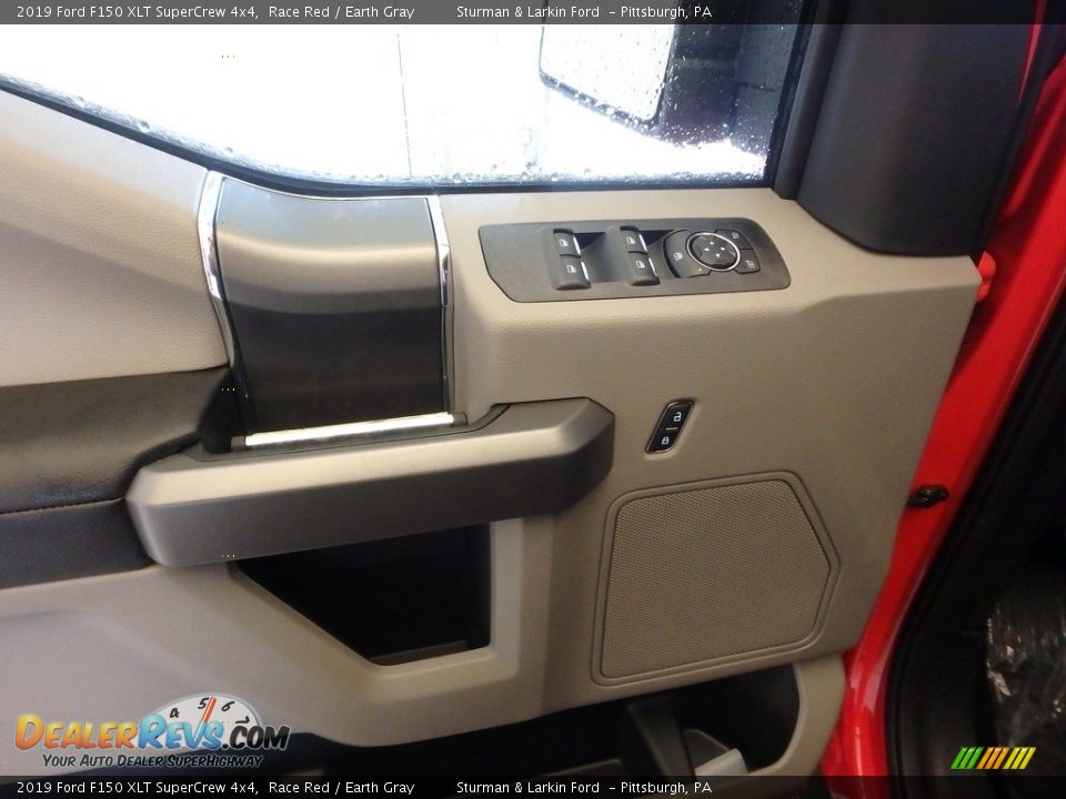 2019 Ford F150 XLT SuperCrew 4x4 Race Red / Earth Gray Photo #10