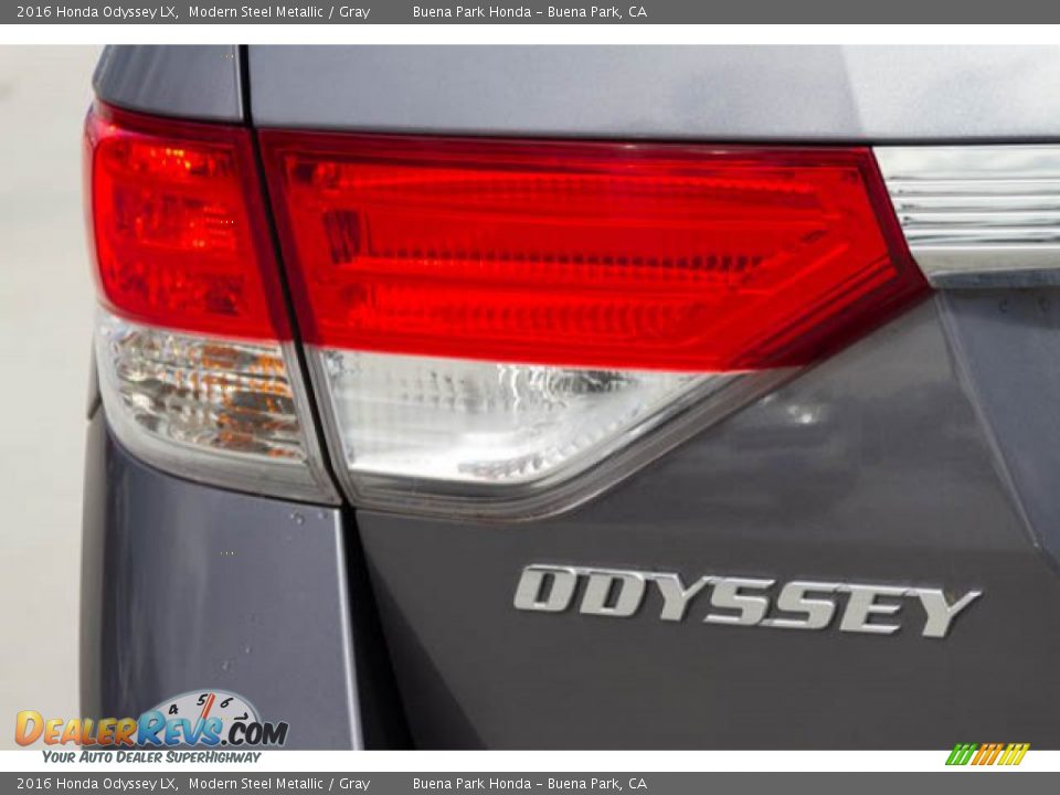 2016 Honda Odyssey LX Modern Steel Metallic / Gray Photo #10