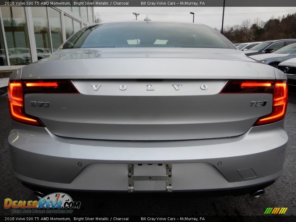 2018 Volvo S90 T5 AWD Momentum Bright Silver Metallic / Charcoal Photo #4
