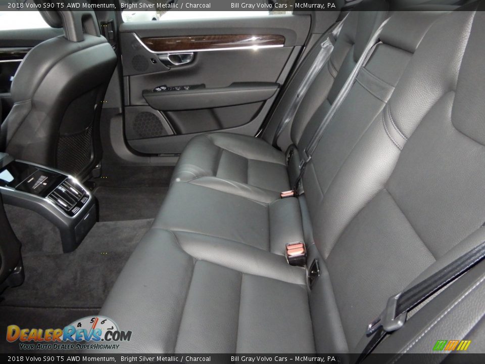 2018 Volvo S90 T5 AWD Momentum Bright Silver Metallic / Charcoal Photo #12