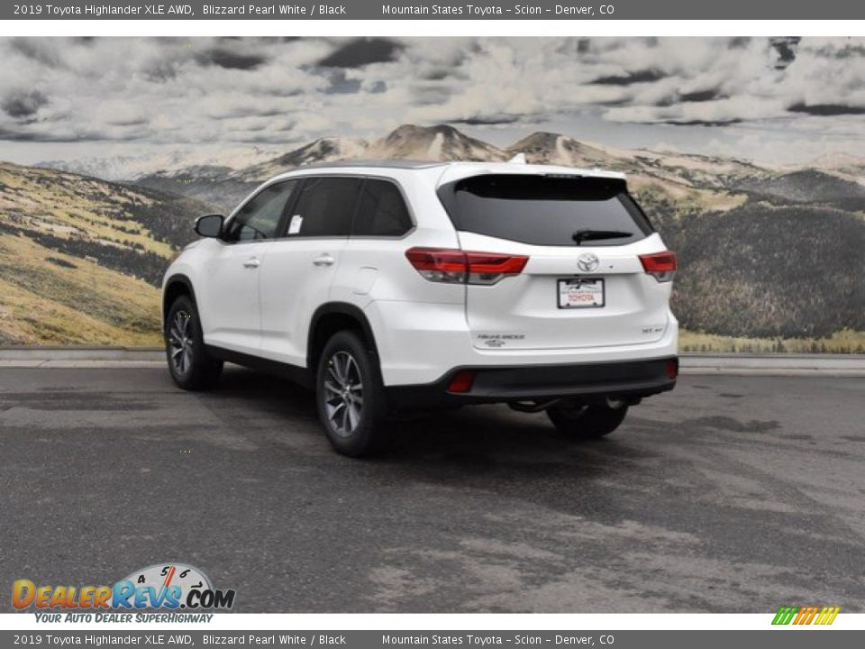 2019 Toyota Highlander XLE AWD Blizzard Pearl White / Black Photo #3