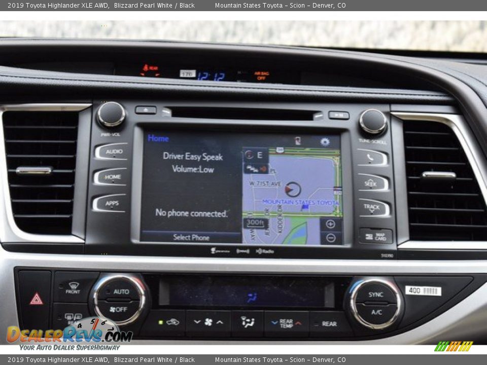 2019 Toyota Highlander XLE AWD Blizzard Pearl White / Black Photo #10