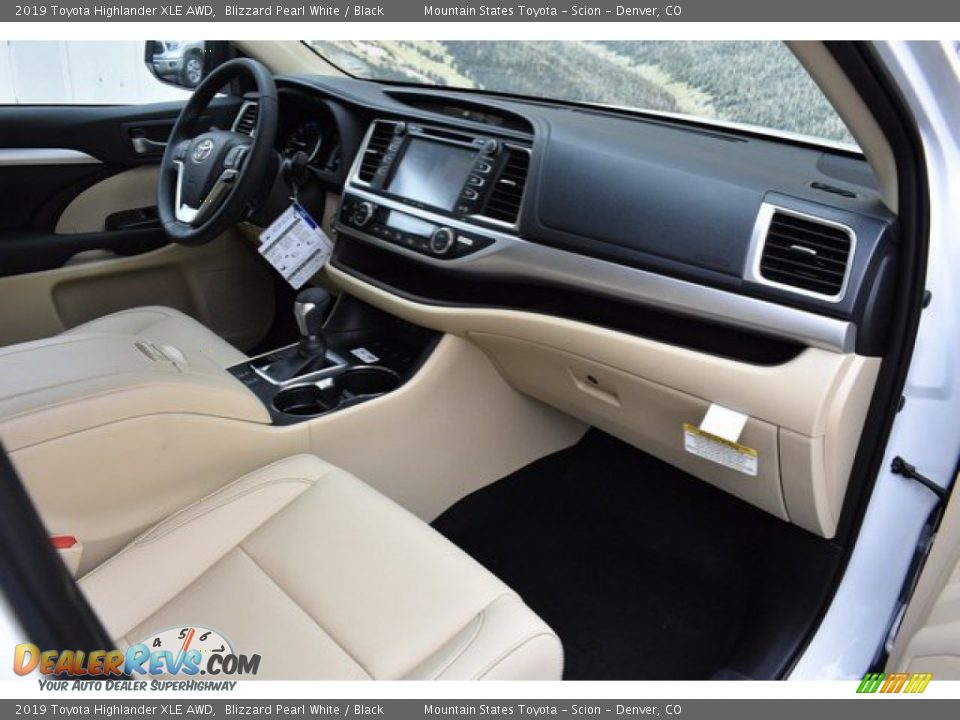 2019 Toyota Highlander XLE AWD Blizzard Pearl White / Black Photo #11