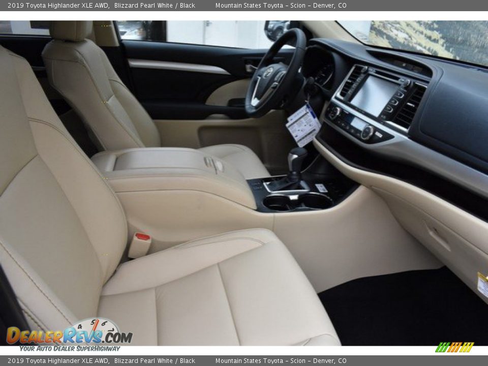 2019 Toyota Highlander XLE AWD Blizzard Pearl White / Black Photo #12