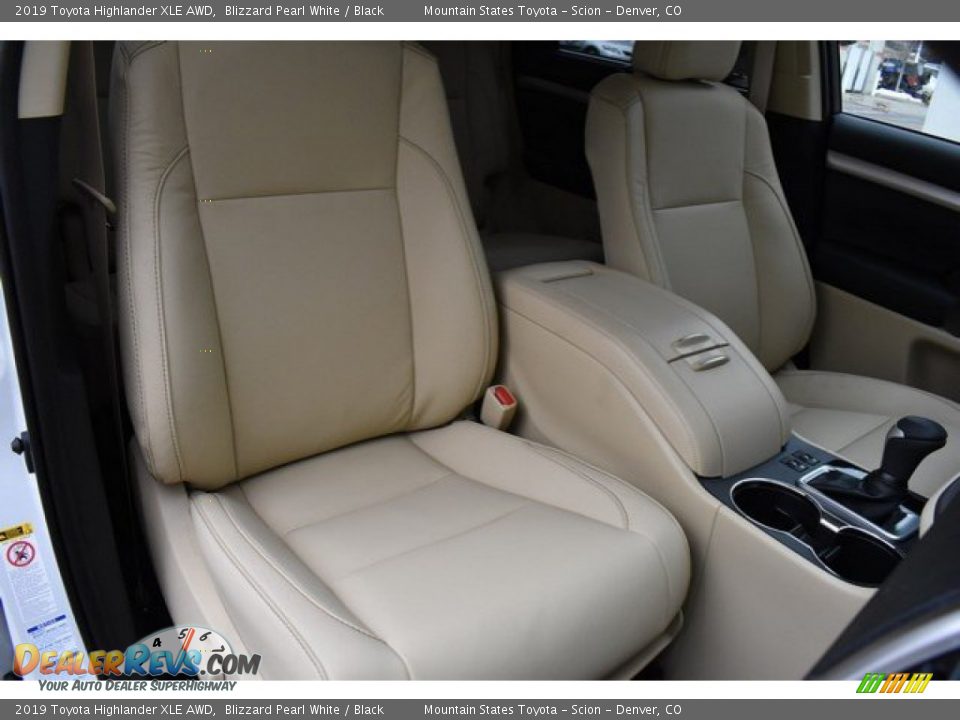 2019 Toyota Highlander XLE AWD Blizzard Pearl White / Black Photo #13