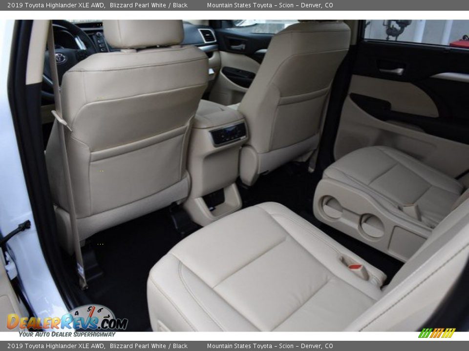 2019 Toyota Highlander XLE AWD Blizzard Pearl White / Black Photo #14
