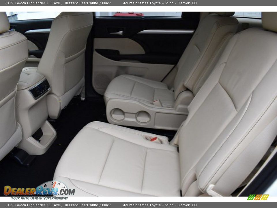 2019 Toyota Highlander XLE AWD Blizzard Pearl White / Black Photo #15