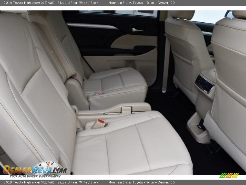 2019 Toyota Highlander XLE AWD Blizzard Pearl White / Black Photo #19