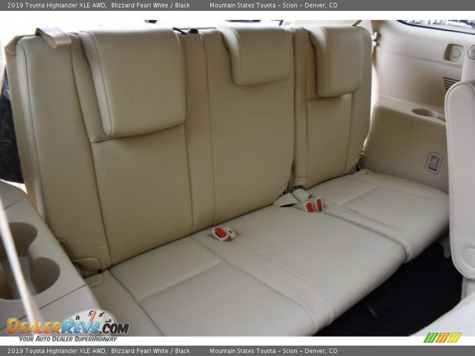 2019 Toyota Highlander XLE AWD Blizzard Pearl White / Black Photo #21