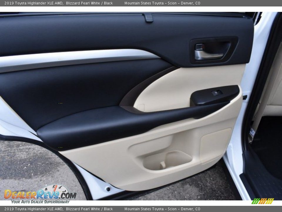 2019 Toyota Highlander XLE AWD Blizzard Pearl White / Black Photo #24