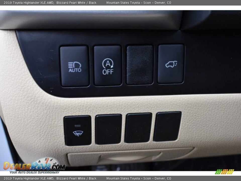 2019 Toyota Highlander XLE AWD Blizzard Pearl White / Black Photo #28