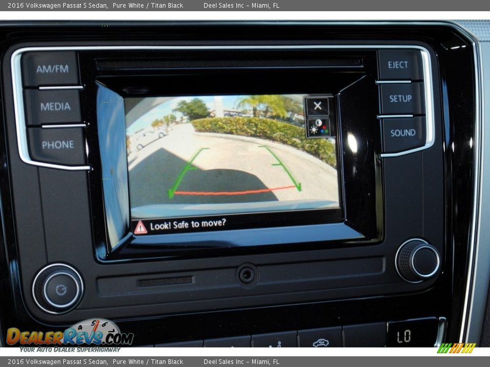 2016 Volkswagen Passat S Sedan Pure White / Titan Black Photo #15