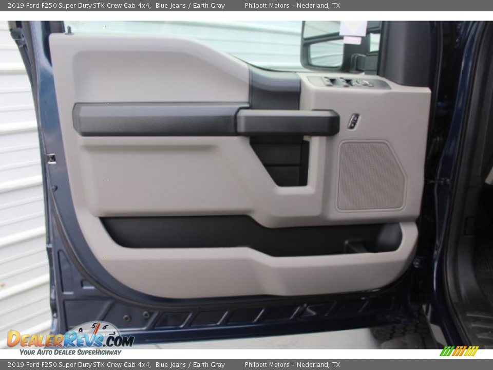 2019 Ford F250 Super Duty STX Crew Cab 4x4 Blue Jeans / Earth Gray Photo #9