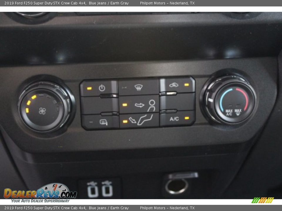 2019 Ford F250 Super Duty STX Crew Cab 4x4 Blue Jeans / Earth Gray Photo #12