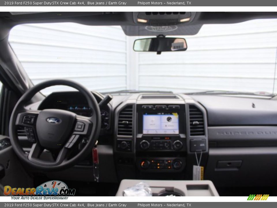 2019 Ford F250 Super Duty STX Crew Cab 4x4 Blue Jeans / Earth Gray Photo #17