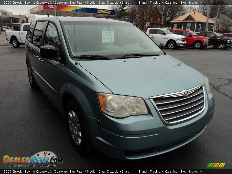 2009 Chrysler Town & Country LX Clearwater Blue Pearl / Medium Slate Gray/Light Shale Photo #5