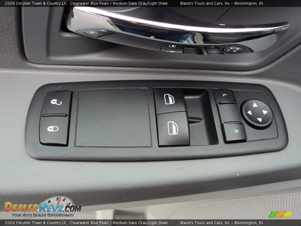 2009 Chrysler Town & Country LX Clearwater Blue Pearl / Medium Slate Gray/Light Shale Photo #10