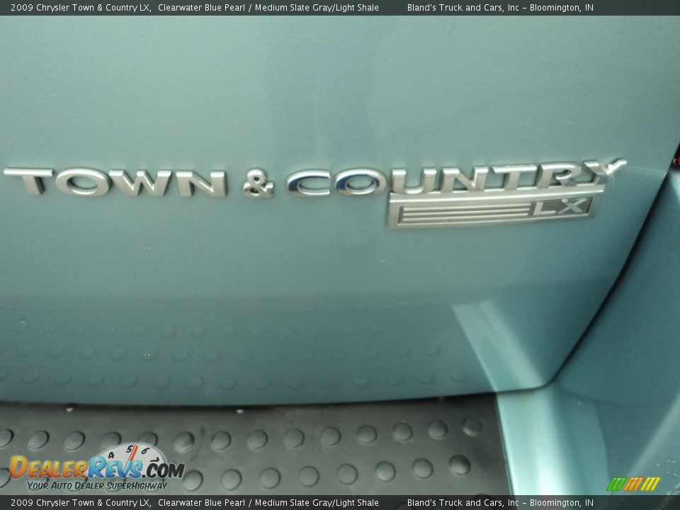 2009 Chrysler Town & Country LX Clearwater Blue Pearl / Medium Slate Gray/Light Shale Photo #22