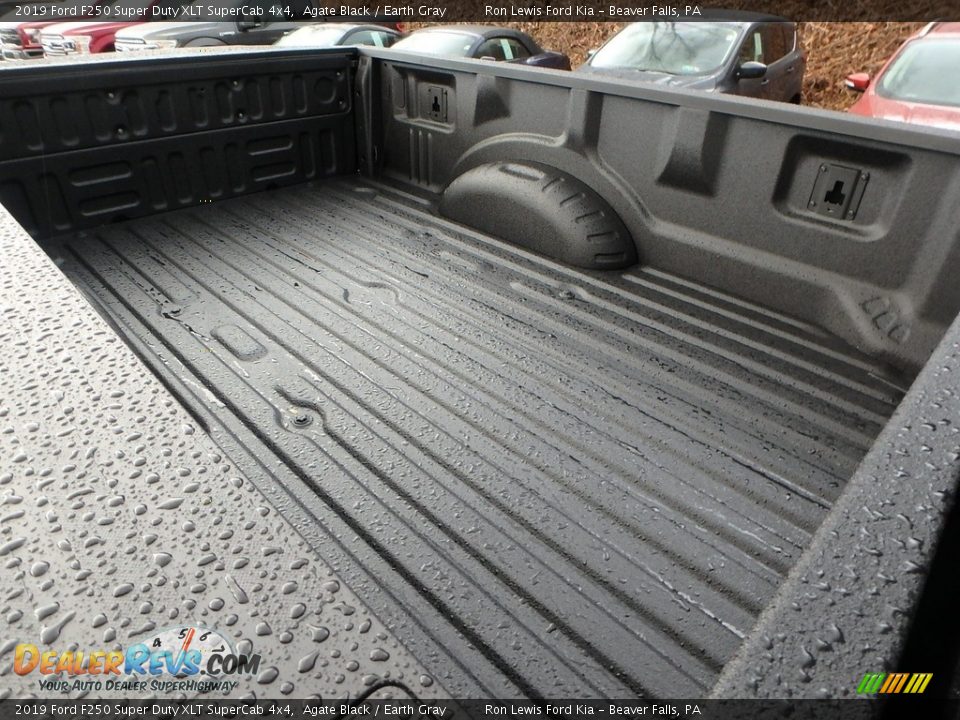 2019 Ford F250 Super Duty XLT SuperCab 4x4 Agate Black / Earth Gray Photo #2