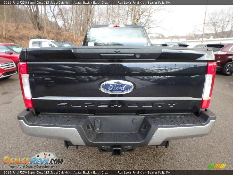 2019 Ford F250 Super Duty XLT SuperCab 4x4 Agate Black / Earth Gray Photo #4