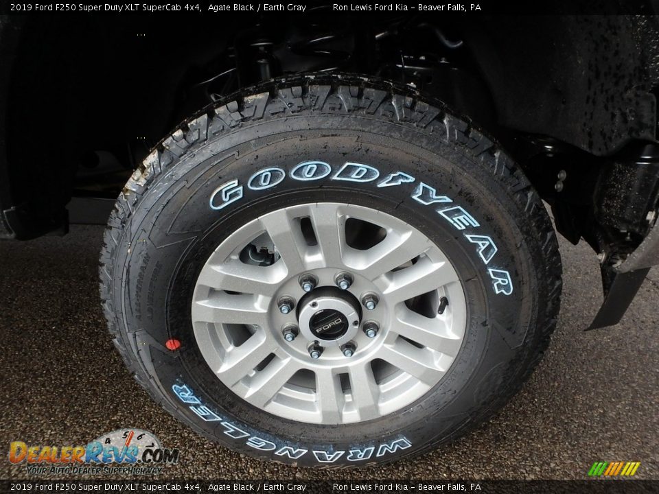 2019 Ford F250 Super Duty XLT SuperCab 4x4 Agate Black / Earth Gray Photo #10