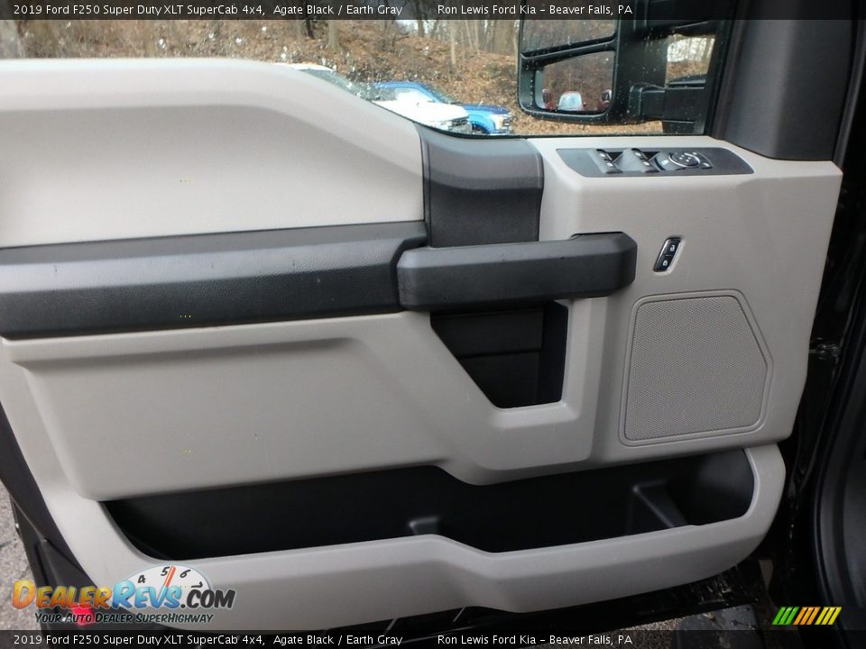 2019 Ford F250 Super Duty XLT SuperCab 4x4 Agate Black / Earth Gray Photo #15