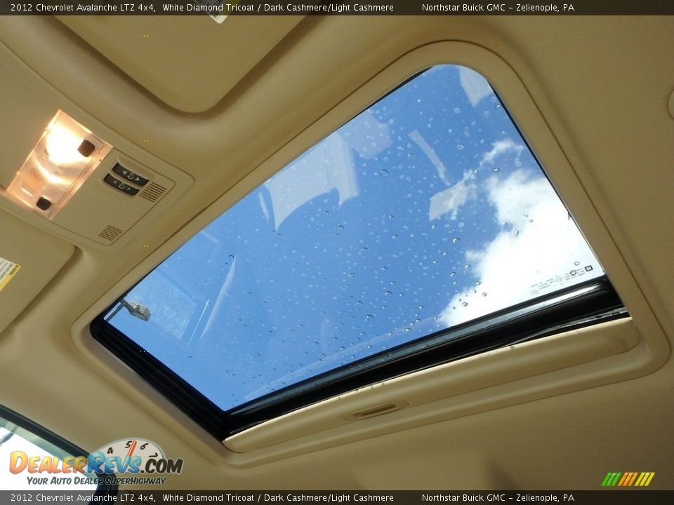 2012 Chevrolet Avalanche LTZ 4x4 White Diamond Tricoat / Dark Cashmere/Light Cashmere Photo #21