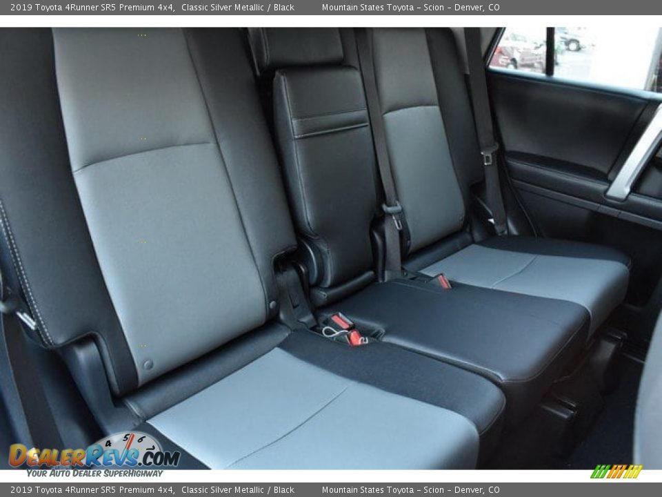 2019 Toyota 4Runner SR5 Premium 4x4 Classic Silver Metallic / Black Photo #19
