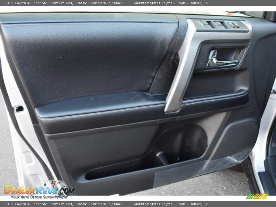 2019 Toyota 4Runner SR5 Premium 4x4 Classic Silver Metallic / Black Photo #22