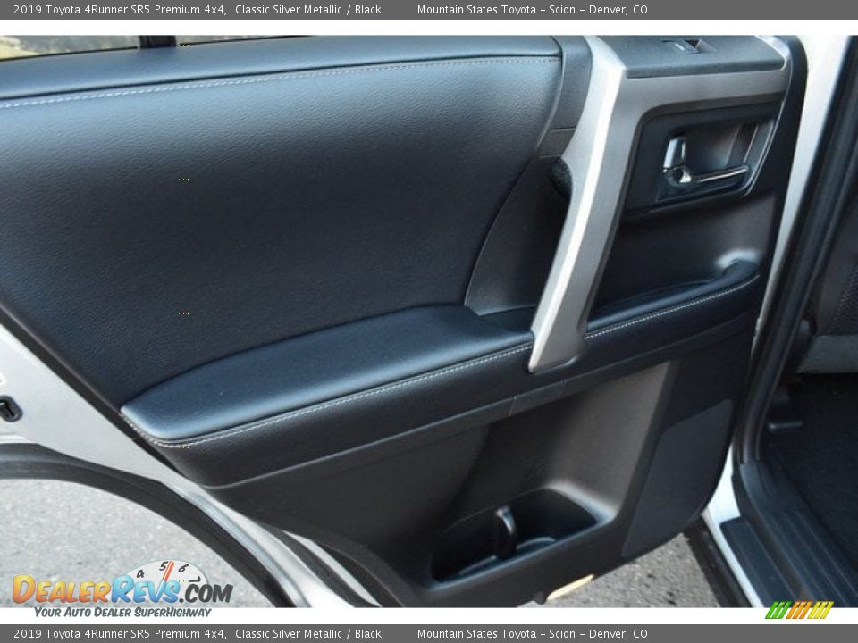 2019 Toyota 4Runner SR5 Premium 4x4 Classic Silver Metallic / Black Photo #23