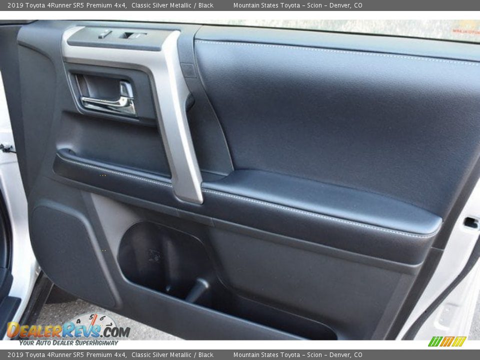 2019 Toyota 4Runner SR5 Premium 4x4 Classic Silver Metallic / Black Photo #24