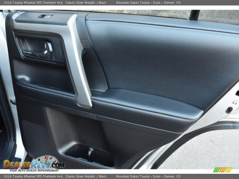 2019 Toyota 4Runner SR5 Premium 4x4 Classic Silver Metallic / Black Photo #25